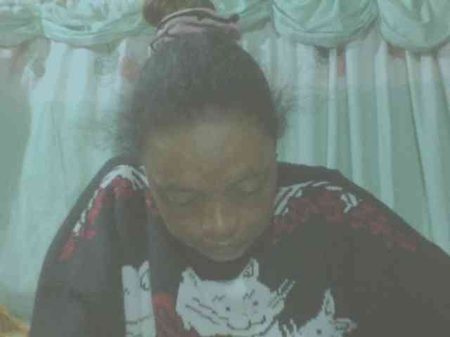 LorahXVane webcam