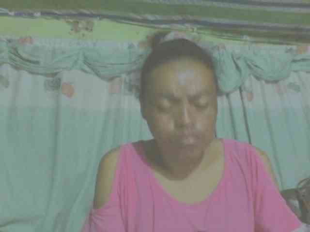 LorahXVane webcam
