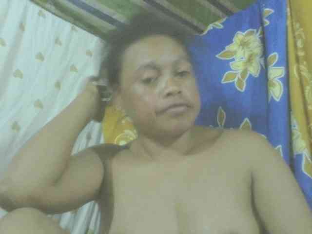 LorahXVane webcam