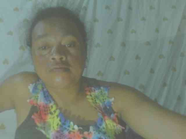 LorahXVane webcam