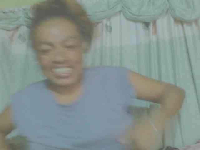 LorahXVane webcam