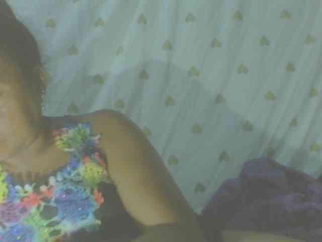 LorahXVane webcam