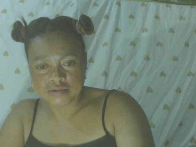 LorahXVane webcam
