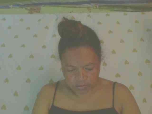 LorahXVane webcam