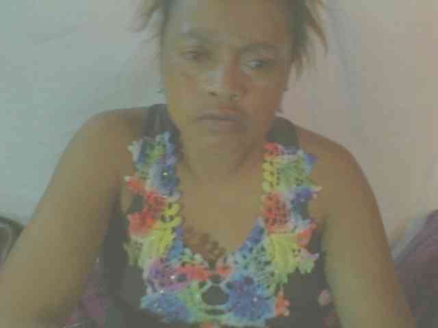 LorahXVane webcam