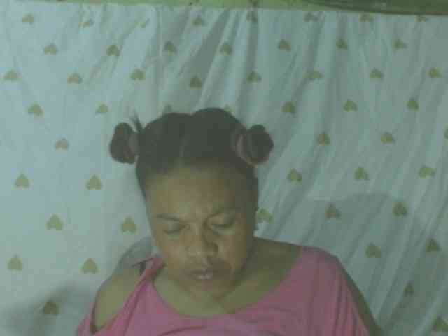 LorahXVane webcam