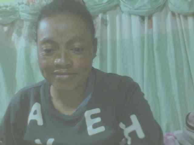 LorahXVane webcam