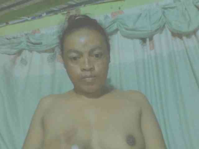 LorahXVane webcam