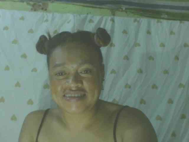 LorahXVane webcam