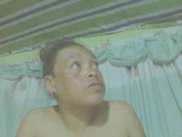 LorahXVane webcam