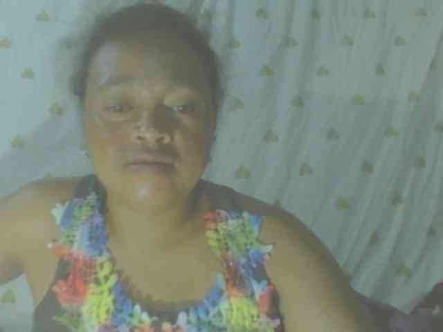LorahXVane webcam