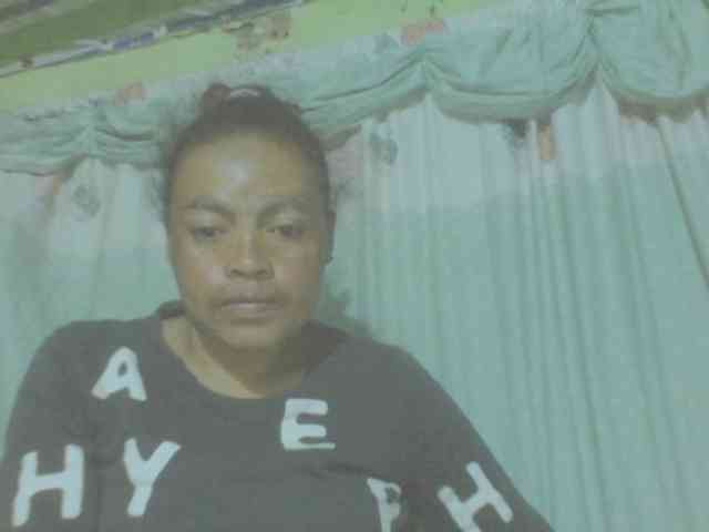 LorahXVane webcam