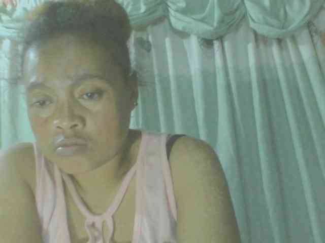 LorahXVane webcam