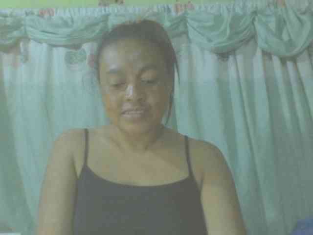LorahXVane webcam