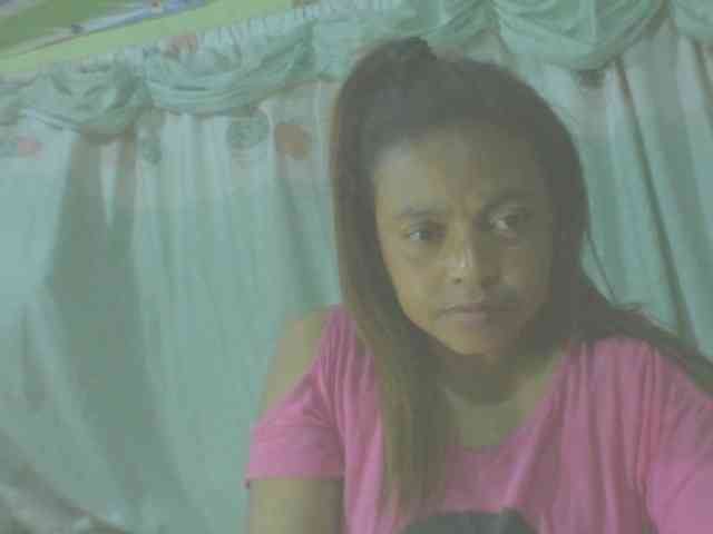 LorahXVane webcam