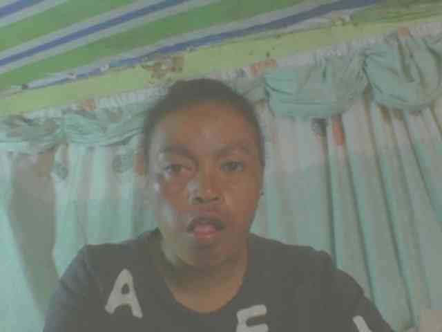 LorahXVane webcam