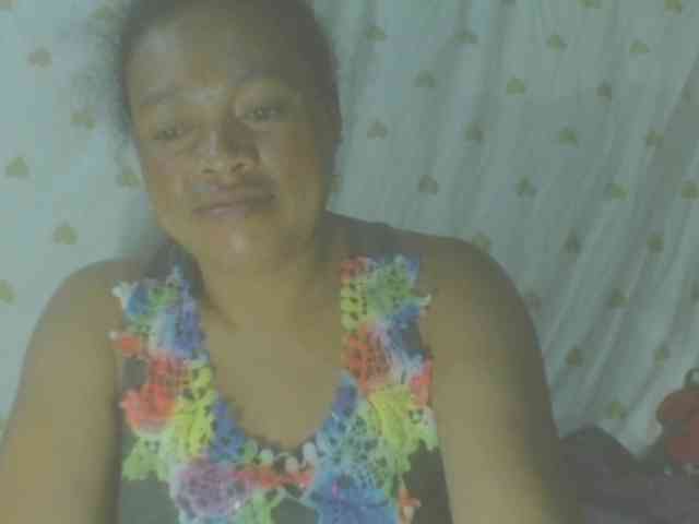 LorahXVane webcam
