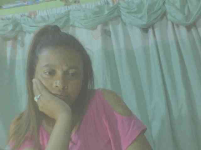 LorahXVane webcam
