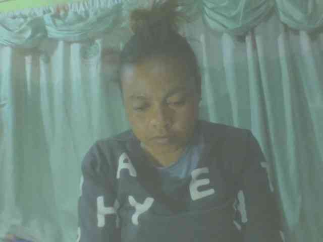 LorahXVane webcam