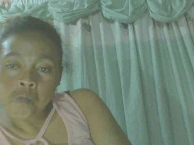 LorahXVane webcam