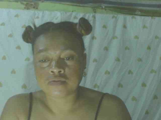 LorahXVane webcam