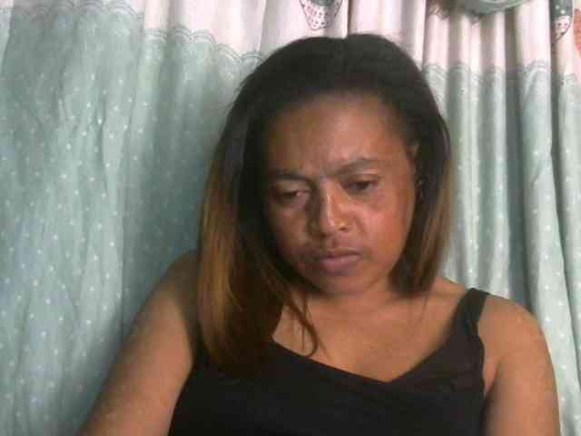 LorahXVane webcam
