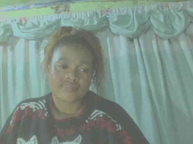 LorahXVane webcam