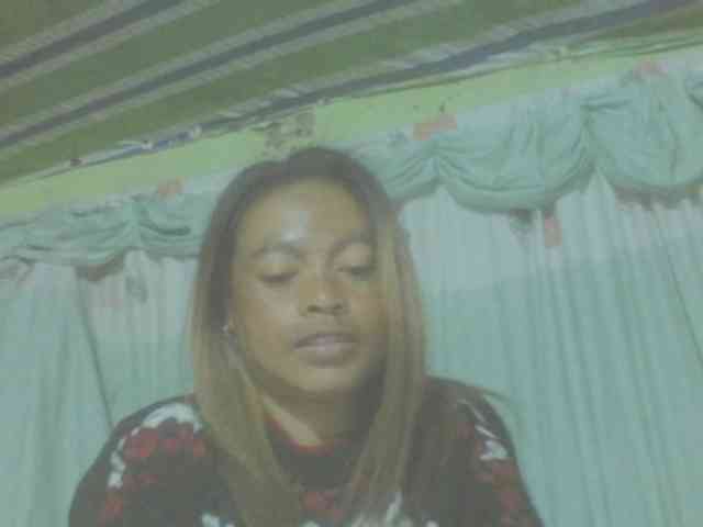 LorahXVane webcam
