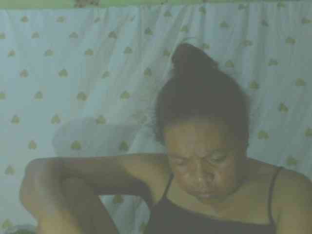 LorahXVane webcam