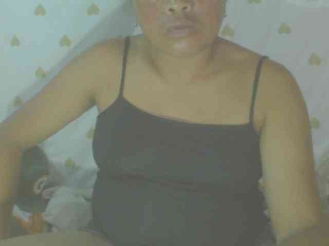 LorahXVane webcam