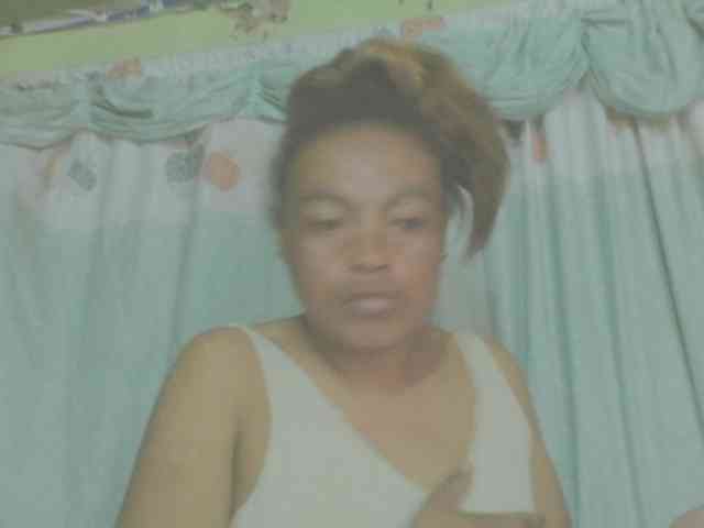LorahXVane webcam