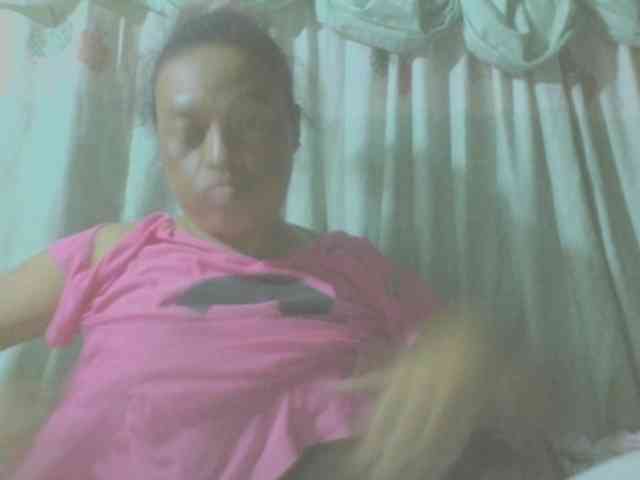 LorahXVane webcam