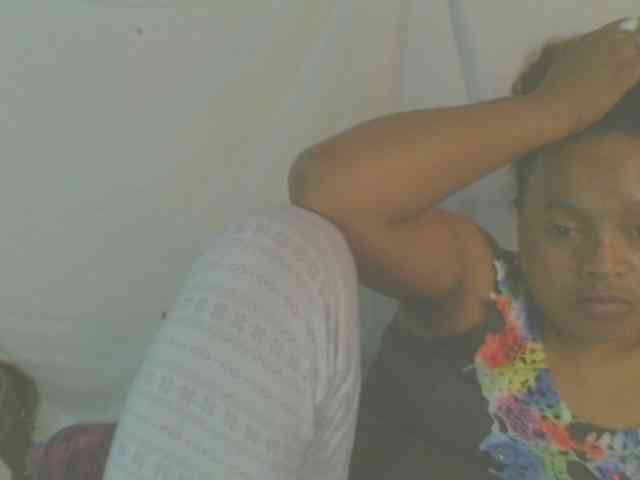 LorahXVane webcam