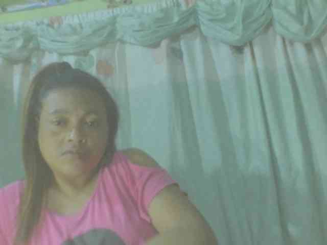 LorahXVane webcam