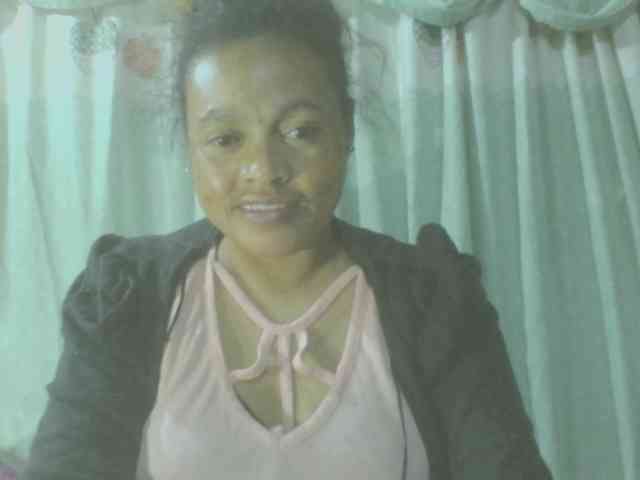 LorahXVane webcam