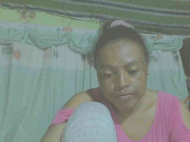 LorahXVane webcam