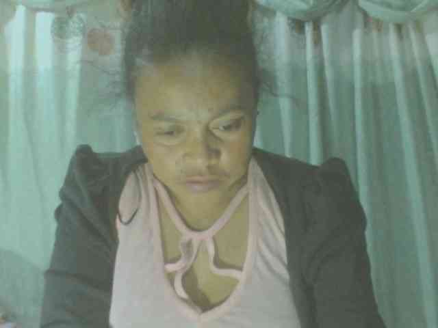 LorahXVane webcam