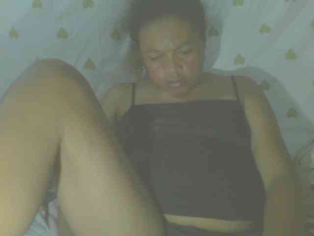 LorahXVane webcam