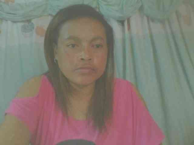 LorahXVane webcam