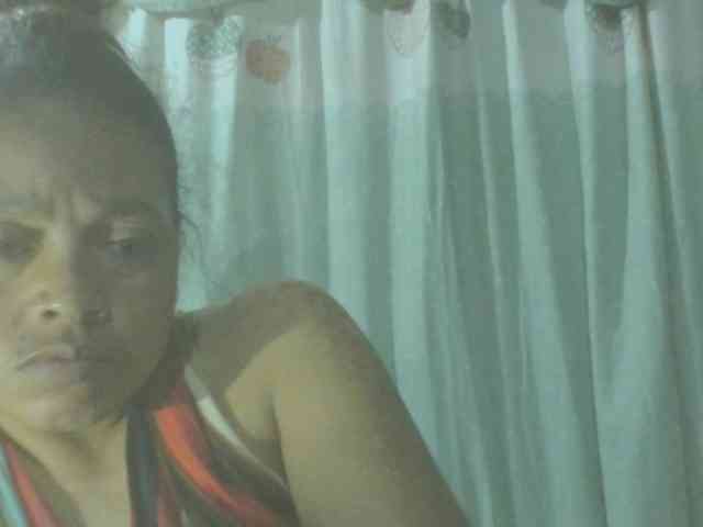 LorahXVane webcam