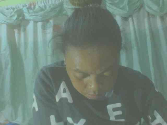 LorahXVane webcam