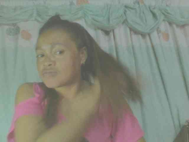 LorahXVane webcam