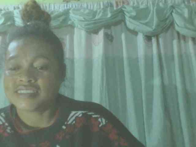 LorahXVane webcam