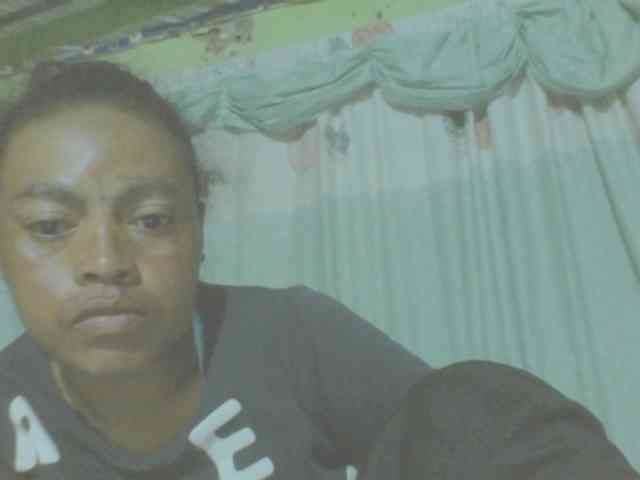 LorahXVane webcam