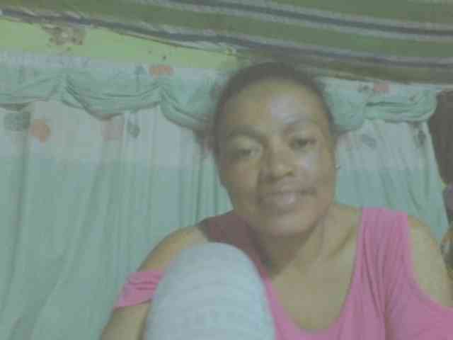 LorahXVane webcam