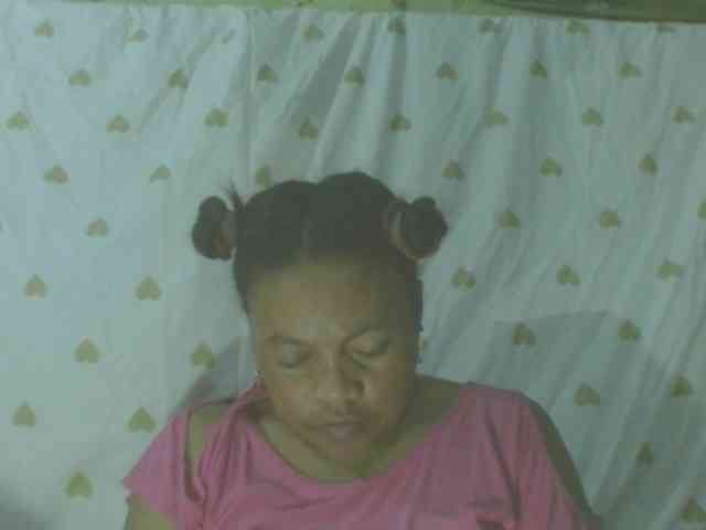 LorahXVane webcam