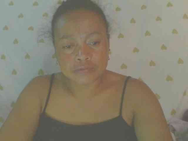 LorahXVane webcam