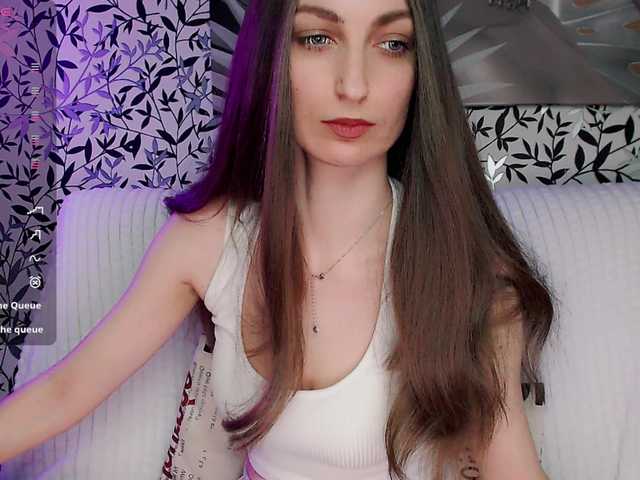 Amellea's BongaCams show and profile