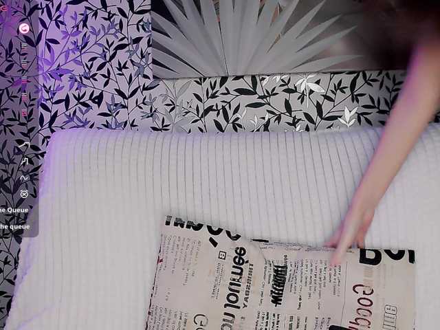 Amellea's BongaCams show and profile