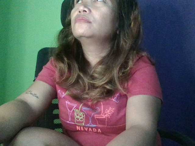 emmannuele webcam bongacams model stream image